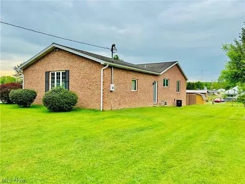 206 Fair Ave, Middlebourne, WV 26149 photo 2