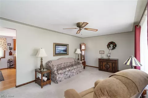 Living - 2201 Mark Dr, Lorain, OH 44052 photo 2 of 3