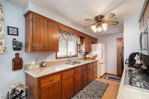 Kitchen - 2201 Mark Dr, Lorain, OH 44052 photo 1 of 2