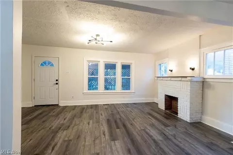 1298 Gorge Blvd, Akron, OH 44310 photo 6
