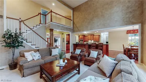 37205 Halton Ct, Solon, OH 44139 photo 7