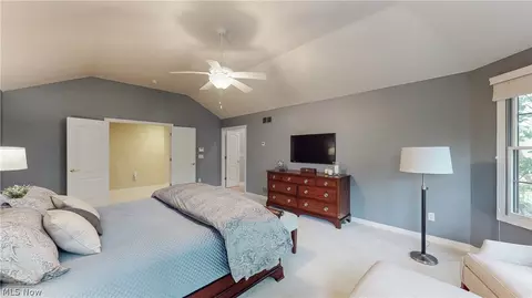 37205 Halton Ct, Solon, OH 44139 photo 19