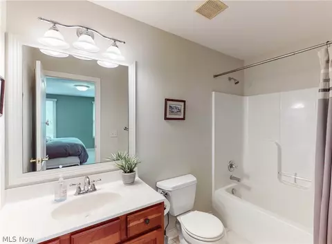 37205 Halton Ct, Solon, OH 44139 photo 33