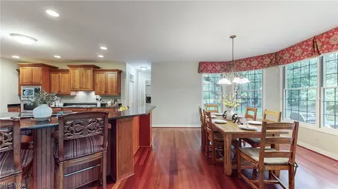 37205 Halton Ct, Solon, OH 44139 photo 11