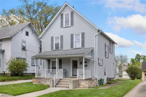 185 5th St SW, Brewster, OH 44613
