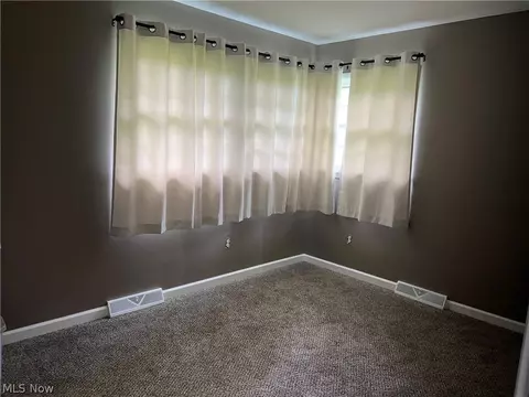 Bedroom - 2780 Austinburg Rd, Ashtabula, OH 44004 photo 3 of 3