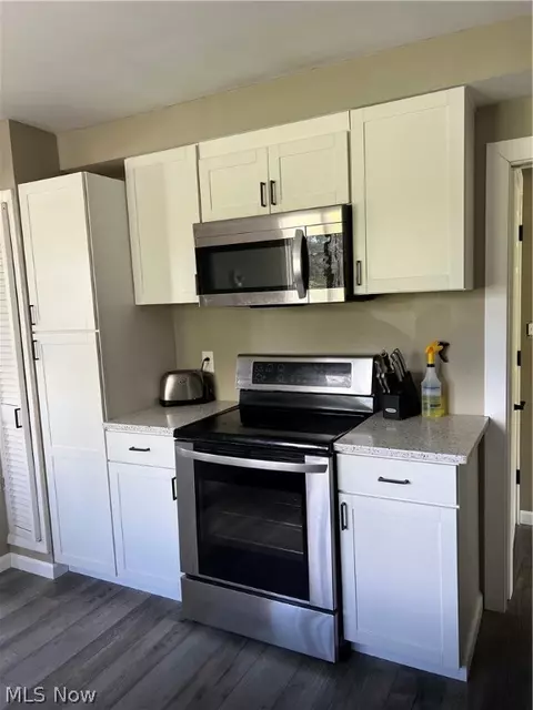 Kitchen - 2780 Austinburg Rd, Ashtabula, OH 44004 photo 1 of 3