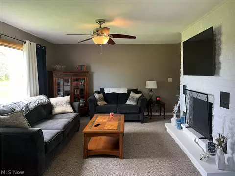 Living - 2780 Austinburg Rd, Ashtabula, OH 44004 photo 1 of 2