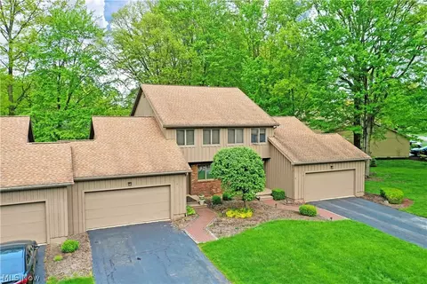 147 Diamond Way, Cortland, OH 44410
