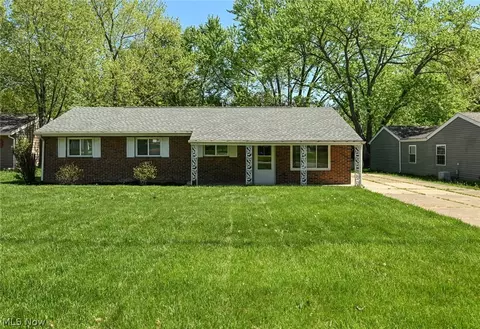 1447 Fairwood Rd, Kent, OH 44240