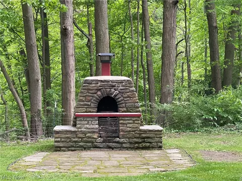 Exterior - 4580 Brookwood Rd, Boardman, OH 44512 photo 9 of 17