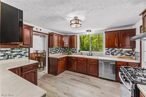 Kitchen - 4580 Brookwood Rd, Boardman, OH 44512 photo 1 of 3