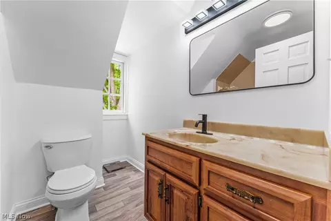 Bath - 4580 Brookwood Rd, Boardman, OH 44512 photo 4 of 4
