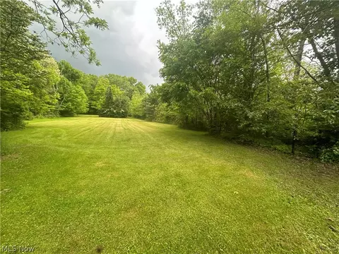 Exterior - 4580 Brookwood Rd, Boardman, OH 44512 photo 12 of 17