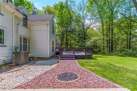 Exterior - 4580 Brookwood Rd, Boardman, OH 44512 photo 6 of 17