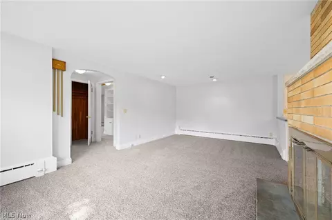 8106 Middlesex Rd, Mentor, OH 44060 photo 5
