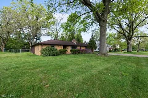 8106 Middlesex Rd, Mentor, OH 44060
