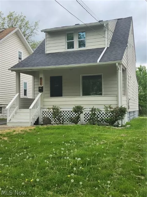 698 Patterson Ave, Akron, OH 44310