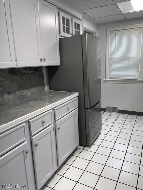 471 Molane Ave, Akron, OH 44313 photo 5