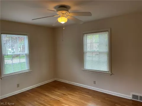 471 Molane Ave, Akron, OH 44313 photo 9