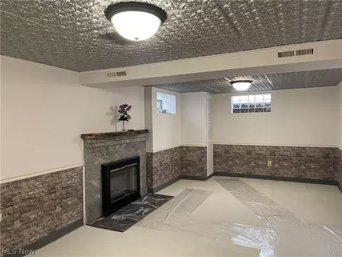 471 Molane Ave, Akron, OH 44313 photo 21