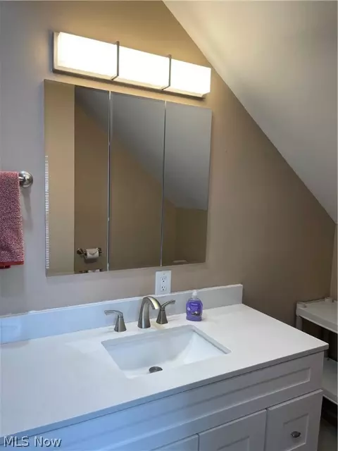 471 Molane Ave, Akron, OH 44313 photo 14