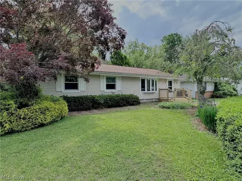 1223 Arthur Ct, Madison, OH 44057