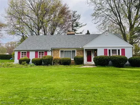 30618 Ashton Ln, Bay Village, OH 44140
