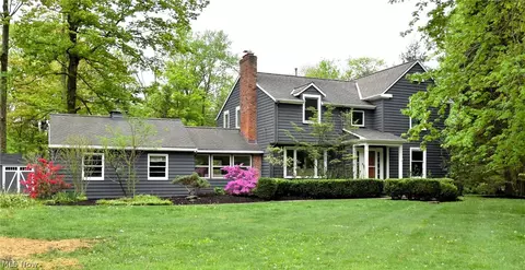31400 Fairview Rd, Chagrin Falls, OH 44022