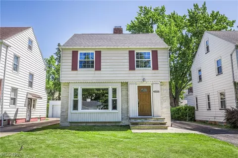 4326 Silsby Rd, University Heights, OH 44118
