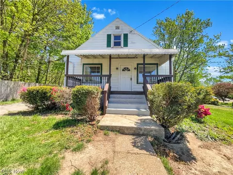 1745 S Arlington St, Akron, OH 44306