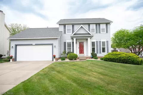 552 Picadilly Cir, Akron, OH 44319