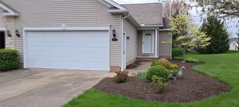 2465 Wright State Dr, Massillon, OH 44646