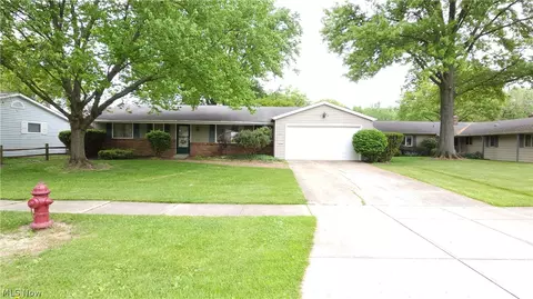 311 Robin Dr, Berea, OH 44017