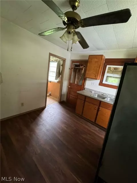 1777 E 37th St, Lorain, OH 44055 photo 2