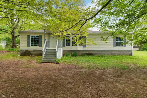 4334 Lunar Rd NW, Minerva, OH 44657