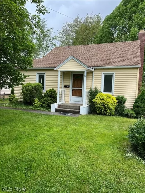 74 Woodrow Ave, Youngstown, OH 44512