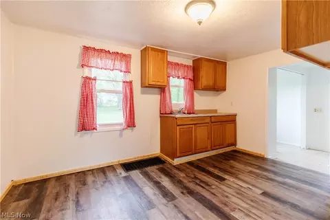 3535 Progress St NE, Canton, OH 44705 photo 5