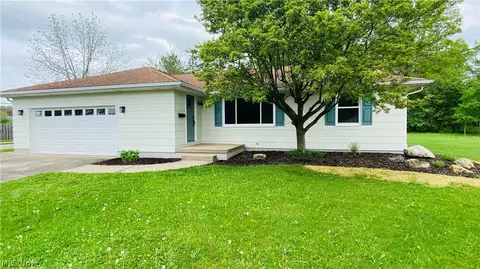 1091 Gary Ave, Girard, OH 44420