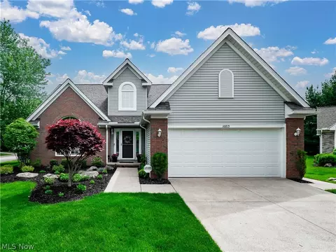 16815 Newport Ln, Middleburg Heights, OH 44130