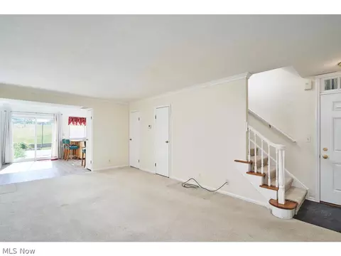 Living - 63 Nottoway Ct, Akron, OH 44313 photo 2 of 3