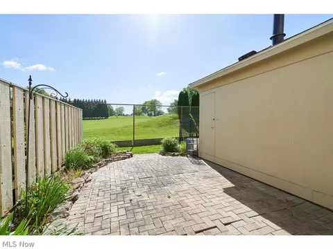 Exterior - 63 Nottoway Ct, Akron, OH 44313 photo 2 of 6