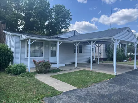 131 N Shadylane Dr, East Liverpool, OH 43920
