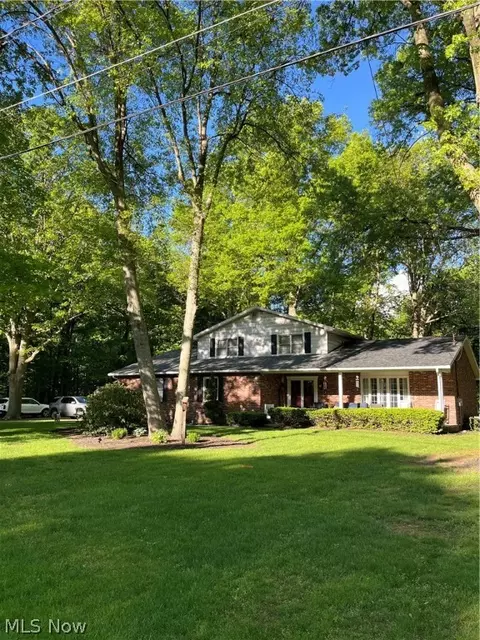 3100 Colony Dr, Alliance, OH 44601