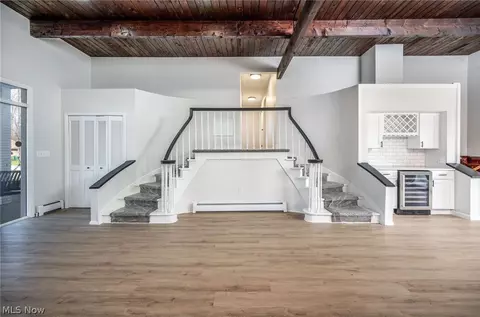 Entry Way - 916 Meadview Dr, Seven Hills, OH 44131 photo 1 of 1