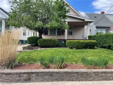 8613 Grand Division Ave, Cleveland, OH 44125