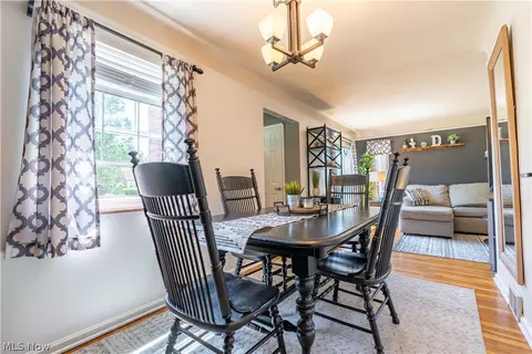 8320 Ackley Rd, Parma, OH 44129 photo 17