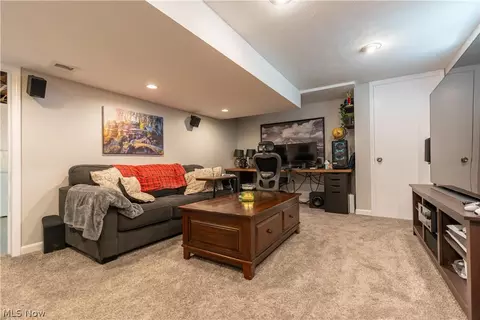 8320 Ackley Rd, Parma, OH 44129 photo 19