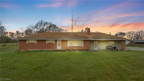 1123 Homeworth Rd, Alliance, OH 44601