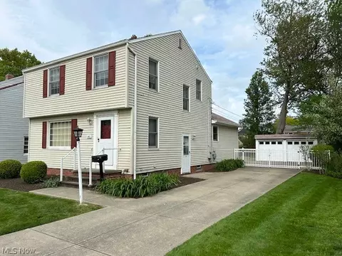 345 E 218th St, Euclid, OH 44123 photo 2